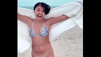 Preview 4 of Margo Sullivan Best Videos Xxx - Beach flash