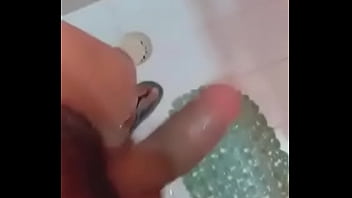 Preview 2 of Huge Cook Sex - En el ba&ntilde_o