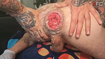 Preview 2 of Roxxc Sex - fisting fetish- fistou o cu do puto e depois gozou dentro