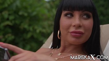 Preview 1 of Xnxx Hindr - MARISKAX Sexy cougar Valentina Ricci gets ass fucked