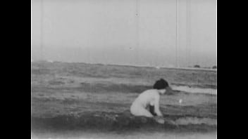 Preview 2 of Ghetto Yt - Girl and woman naked outside - Action in Slow Motion (1943)