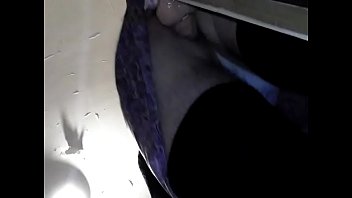 Preview 2 of Blojob Com - Me la ponen por debajo de la falda