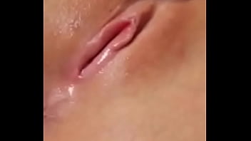 Preview 1 of Agarrandose La Pija - Mi amiga bn caliente me manda video