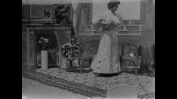 Preview 3 of Mali Comida - Oldest erotic movie ever made - Woman Undressing (1896)