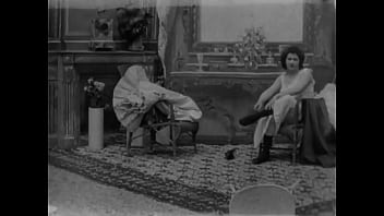 Preview 4 of Mali Comida - Oldest erotic movie ever made - Woman Undressing (1896)