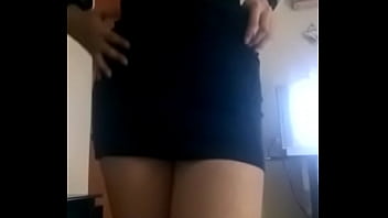 Preview 1 of Small Meaty Pussy Masturbate - Me env&iacute_a un v&iacute_deo desnudandose