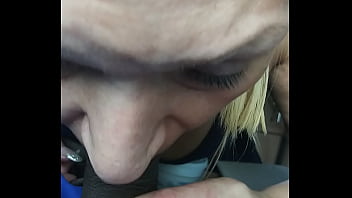 Preview 1 of Doosre Ke Wife Ke Sath - Nut in her mouth