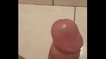 Preview 1 of Granny Creamy Squirting - pau latejando