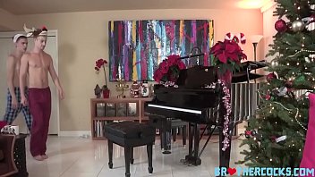 Preview 1 of Dhakawap Bd Sexnet - Stepbros Fuck Eachother To Stay Warm | Mason Dean,  Taylor Reign |
