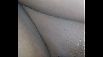 Preview 3 of Table Fuck Old - Amiga gozando gostoso no cafofo do Salsero