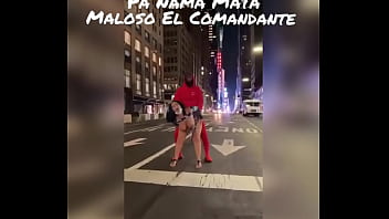 Preview 2 of Snuuy Com - Latino hace video porno en plena calle de new York