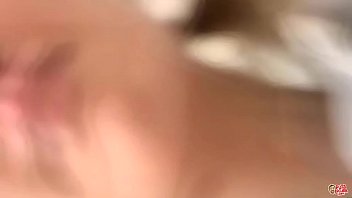 Preview 1 of Iranian Boobs Sucking - Calienta y quema el co&ntilde_o de la chiquilla - Katrina