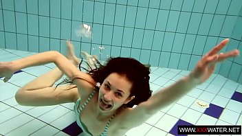Preview 1 of Hot Big Asshot - Brunette with long hair underwater cutie Janka