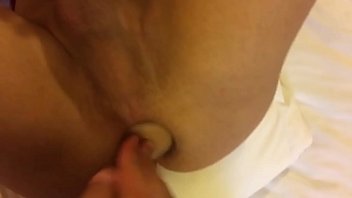 Preview 4 of Huge Tits Reverse Cuckold - ENTREGADOR FODE CUZINHO DA SAFADA NO QUARTO DO HOTEL