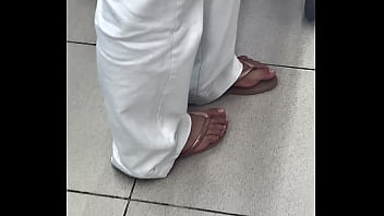 Preview 3 of Indian Dewar Bhabhi Xxx Vidio - P&eacute_s de chinelo no mercado