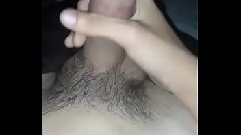 Preview 3 of Xxxxxbo - Mi primo le tom&eacute_ el celular y encontr&eacute_ esto 2