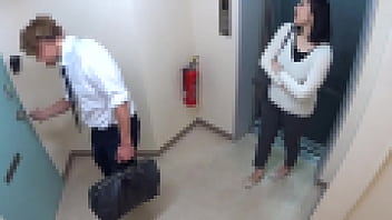 Preview 2 of Boot Bondage Youtube - 【個撮】【驚異のＩカップ　超爆乳52歳人妻 に中出し】女の性欲を飛躍的に増大させる催淫覚醒アルコールを出す出会い系居酒屋　SEX依存症は生中率100%【個人・隠し撮り】