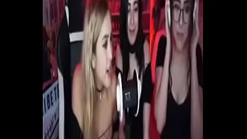 Preview 1 of Xxx Blacket Videos Hd - Lo que realmente hacen las gamers