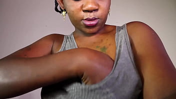 Preview 1 of Coty Girl Rap - je mange la chatte