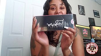 Preview 1 of Fucking Wakanda Girl - SexToyPromoter Dildo unbox