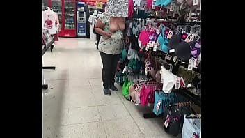 Preview 2 of Japan Medusa - Exhibicionismo en el Walmart