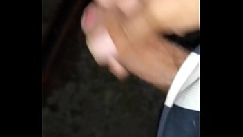 Preview 3 of Ivu Ketiduran - Me pajeo en publico vias del tren