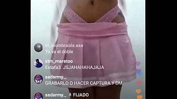 Preview 1 of Sixx Videos First Time - Chica se calatea en instagram
