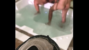 Preview 3 of Yurkishporn - se la folla en el jacuzzi grande culo latino