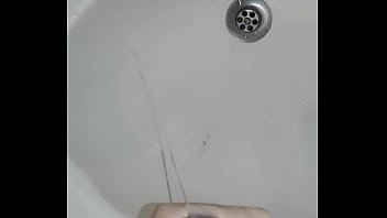 Preview 2 of Brazzer Doucter Sex - Paja en ba&ntilde_o