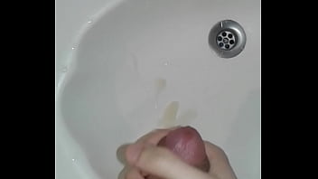Preview 4 of Brazzer Doucter Sex - Paja en ba&ntilde_o