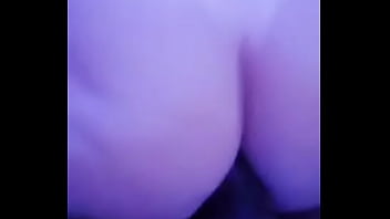 Preview 2 of Boobs Hot Kissng - Cavalgando com o cu pela primeira vez