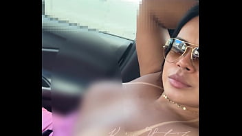 Preview 2 of Prvate Clasic - Nossa amor hoje esta t&atilde_o quente que tive que pedir para Uber aumentar mais o ar para ver se apagava meu fogo! Videozinho no vip!