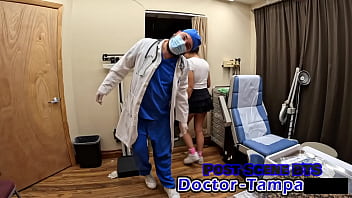 Preview 3 of Animales Con Mugeres - Dr Tampa - My Neighbor&#039_s My 1st Gyno? - Alix Avery
