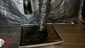 Preview 3 of Xxx Video Download Of Sonaxy Sex - Lady L xtreme hardest crush video monitor with cowboy boots.