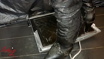 Preview 4 of Xxx Video Download Of Sonaxy Sex - Lady L xtreme hardest crush video monitor with cowboy boots.
