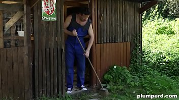 Preview 1 of Www Big Dick - Czech Fatty Makes Gardner Regret he Was Born