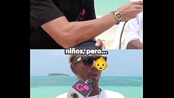 Preview 2 of Pissing Spycam - La pasi&oacute_n por la m&uacute_sica y la creatividad #elchicletv #historia #comunidad #atrevidoypegajoso #familia #chiclenoticias #vida