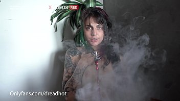 Preview 1 of Punjabi Gerl - Boquete Molhando Fumando um Narguile - Dread Hot
