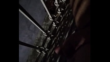Preview 1 of Oil Mom - Ven a mi calle y te la mamo en la noche