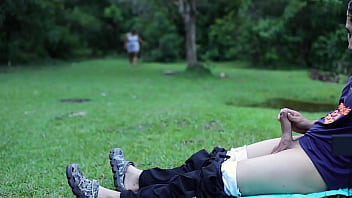 Preview 1 of Superhot Xxx - mujer mirona me masturba al aire libre en un parque publico