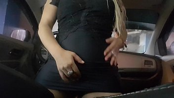 Preview 1 of Hindi Sistar Xxx Bradar - Meu namorado n&atilde_o deixou eu sair nesta quarentena me vinguei dando para o carro dele