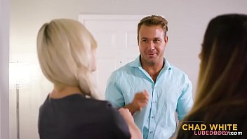 Preview 1 of Pull Guy Pant Down - First time massaging experience - Morgan Rain