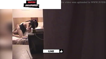 Preview 1 of Malik Beeg - Garoto faz sexo com a namorada na cama dos pais e grava v&iacute_deo com c&acirc_mera escondida