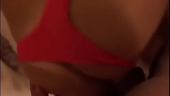 Preview 3 of Guy Sex Old Man Beeg - N&atilde_o se tira a calcinha de uma casada gostosa e safada como esta,  s&oacute_ puxa pro lado e mete gostoso. Comedor filmando para a putinha mostrar para o Corno depois. Cornodapimenta