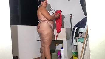 Preview 1 of Saxi Xxx Vedio - madrastra folla muy fuerte con hijastro en zona de ropa