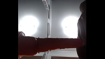 Preview 1 of Mia Russian Hd - Testando o P&ecirc_nis Vibrador