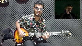Preview 2 of Sister Crying When Bro Fuck - Thanos rebolando at&eacute_ o ch&atilde_o ao som de Its My Life (Jo&atilde_o Guilherme)