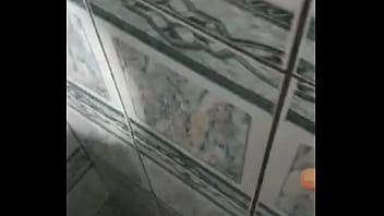 Preview 1 of Negro Guy - Novinho mostrando o pau no banho no periscope