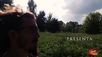 Preview 1 of Son Raq 3gp - Giovane Tettona soccorsa al parco mentre corre poi scopata privatamente (Trailer con Bianka Blue e Gothic)