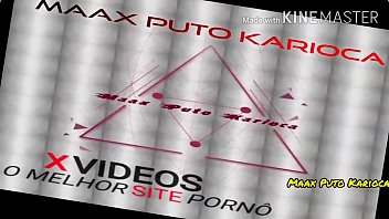 Preview 1 of Boy V S Boy - Tempinho frio,  bate tes&atilde_o,   sozinho em casa s&oacute_ poderia terminar numa punheta .